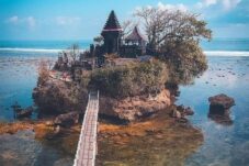 1 Pantai Balekambang