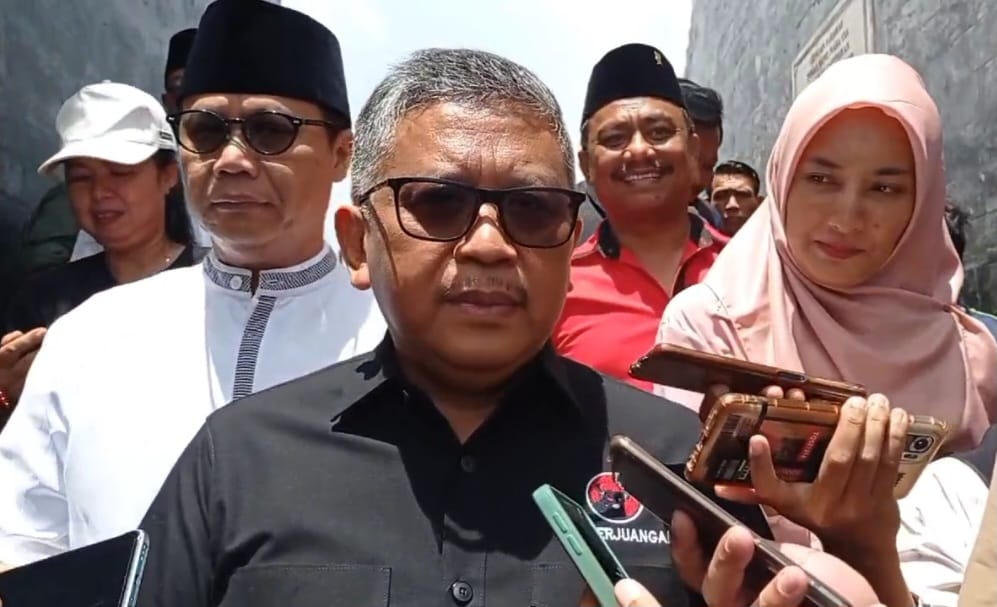 Hasto Sebut Ahok Bukan Bagian Tim Kampanye Ganjar - Mahfud 3 1 hasto