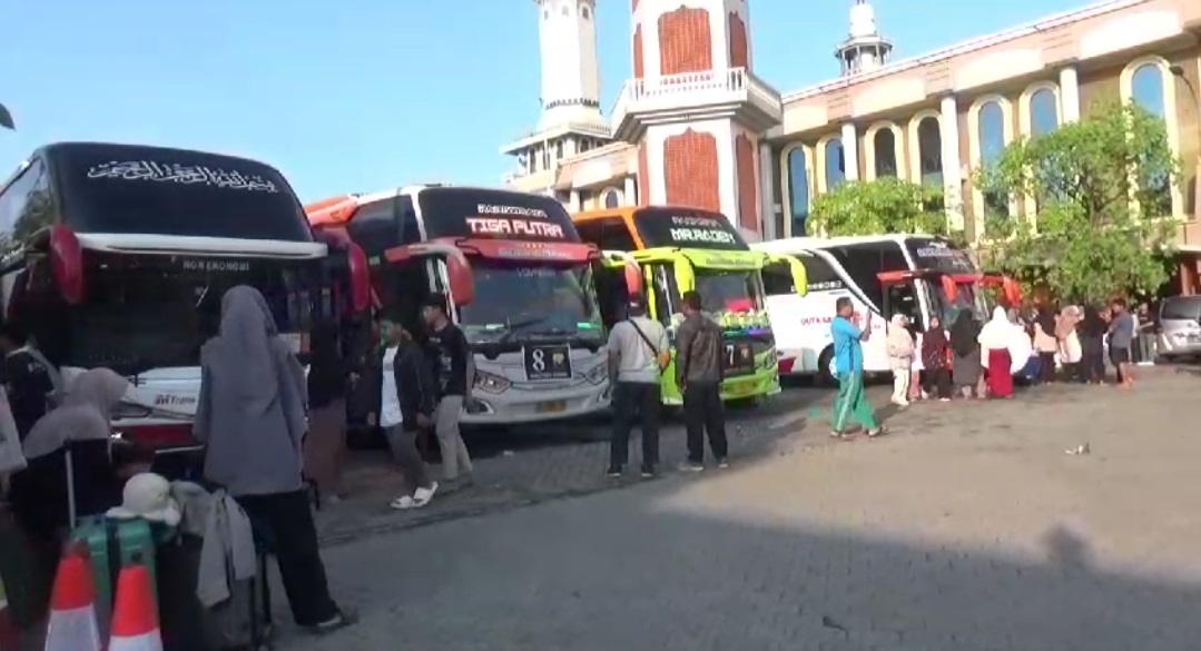 Ribuan Santri Ponpes Gadingmangu Jombang Mudik ke Kampung Halaman 16 25