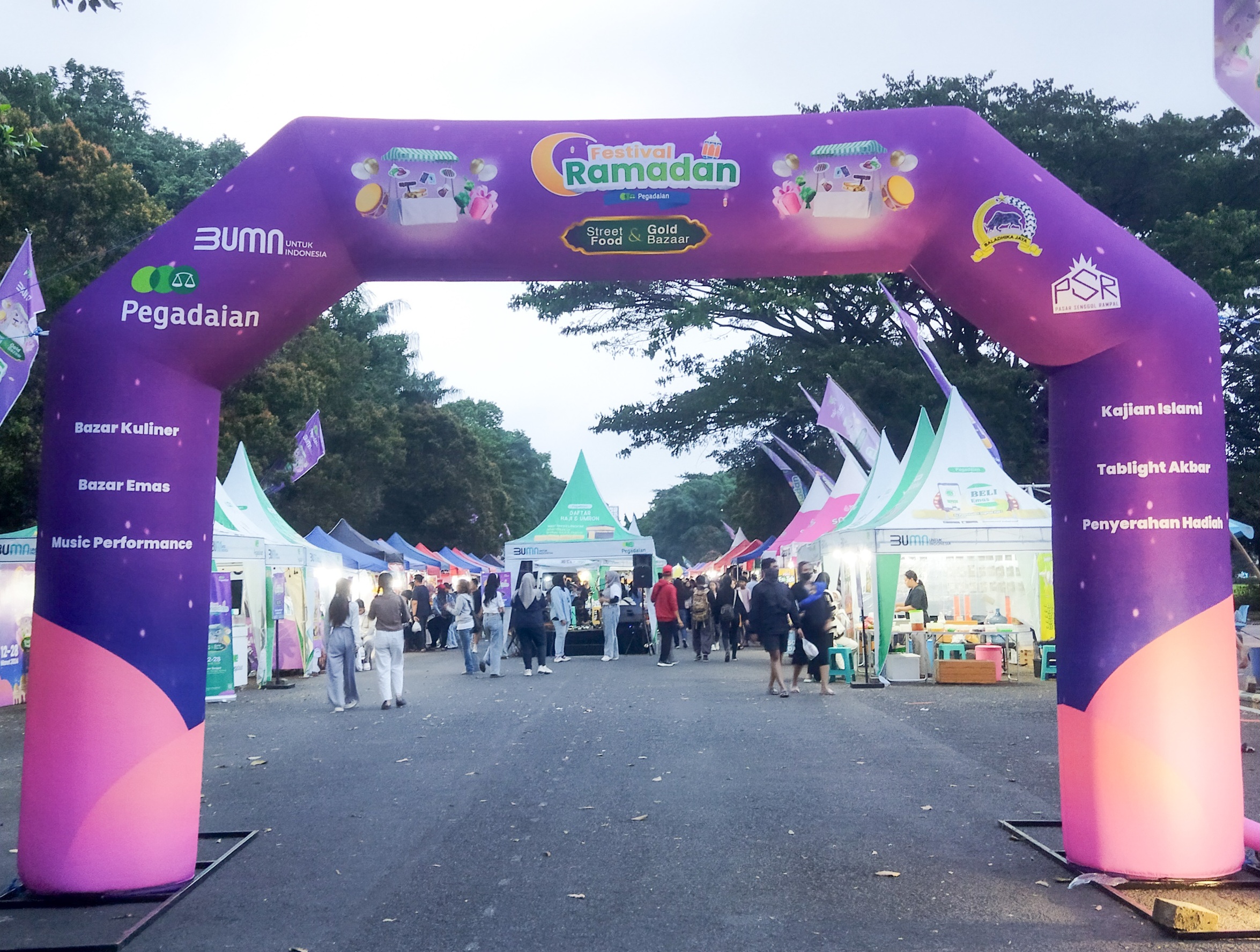 Pasar Takjil Rampal 1