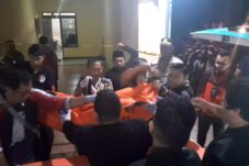 Pelaku Pembunuhan Sadis Terhadap Penyandang Tunanetra di Rumah Pendeta Ester Kabur Membawa Tas Kotak 11 Screenshot 20240323 000750 Video Player