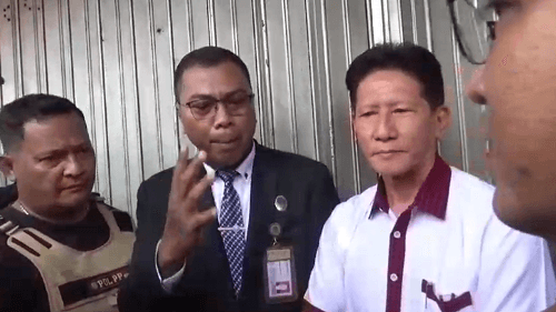 Pemkab Klaim Penyelamatan Aset, Ruko di Jombang Disegel 9 1 ruko