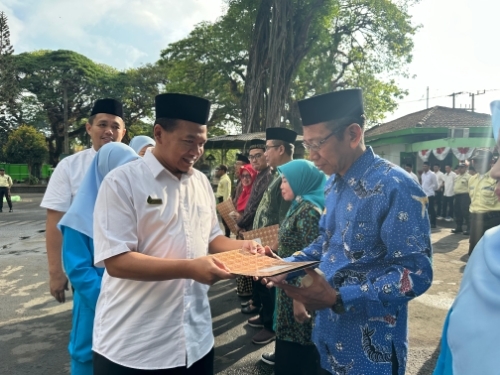 Semarak HUT Ke-79 RI, PG Ngadiredjo Beri Penghargaan Karyawan Masa Kerja 30 dan 35 Tahun 15 Resizer 17240307091081