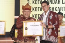 2f2d9fc0 afad 4e76 93ff 3aa5a2c0d720