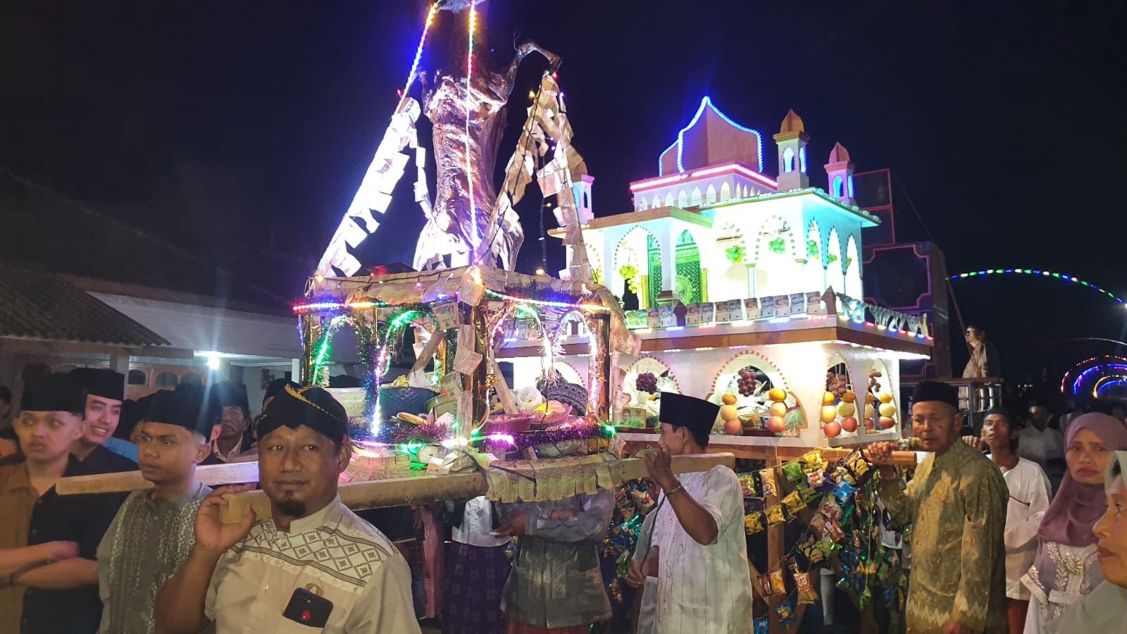 Ratusan Warga Kalipare Malang Sambut Maulid Nabi dengan Meriah