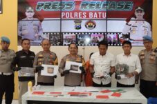 aa7d8cff c2ff 49d0 a21f 36783aa9673b