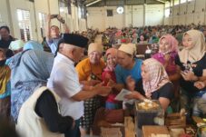 Sambangi Pabrik Kopi dan Rokok, Paslon SALAF Dapat Dukungan Dari Ribuan Buruh di Ajang Pilkada 2024