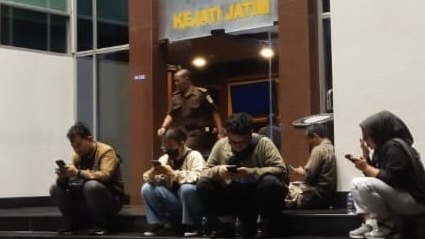 Kejagung Tangkap 3 Hakim PN Surabaya Dalam Kasus Dugaan Gratifikasi Penanganan Kasus Pembunuhan Dini Oleh Ronald Tanur 11 98a6dc35 535f 40cd 9191 6116ce5b4ae0