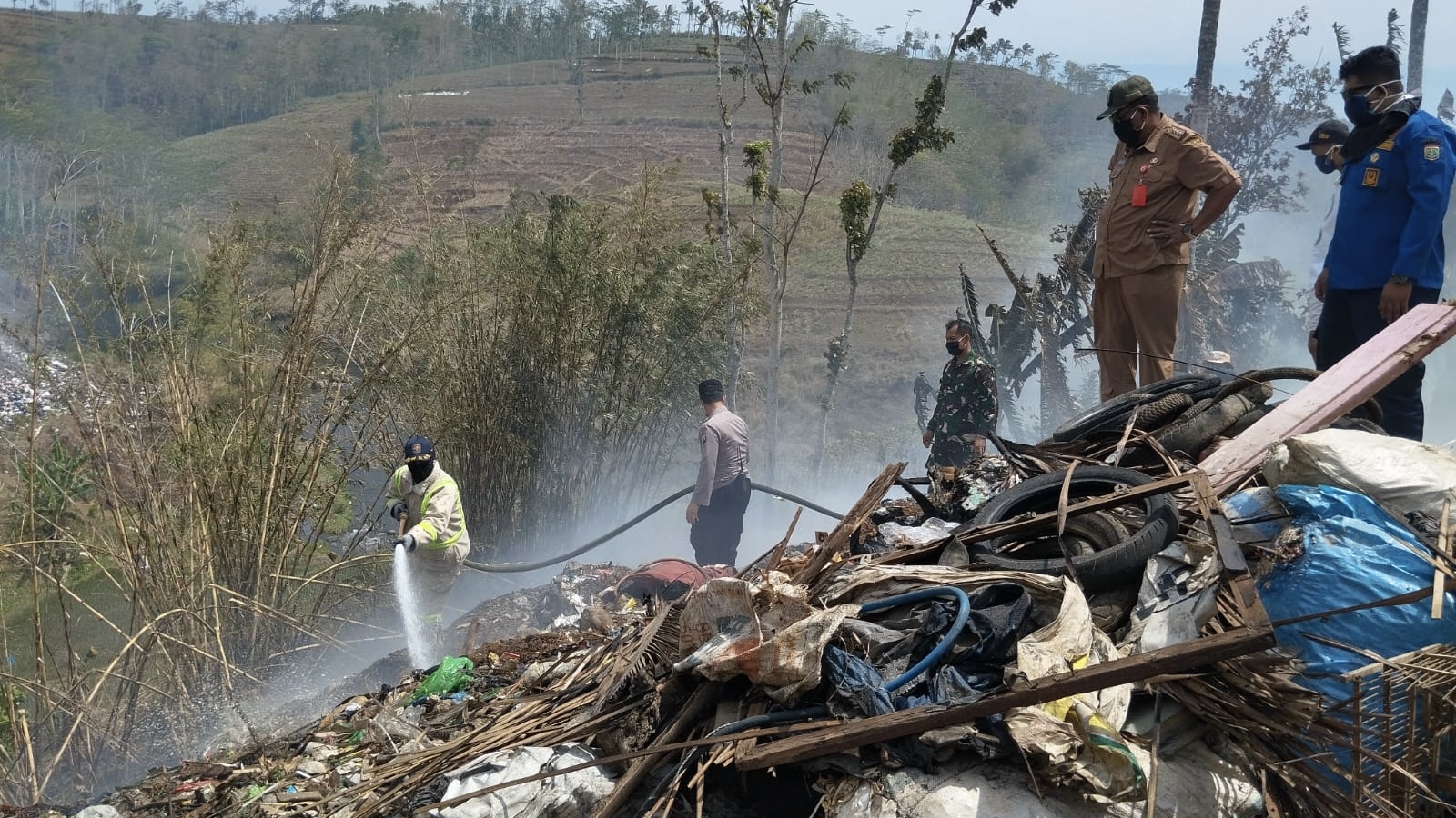 c271fd7d 13f8 4b47 ad8b ca0b42d1eb32