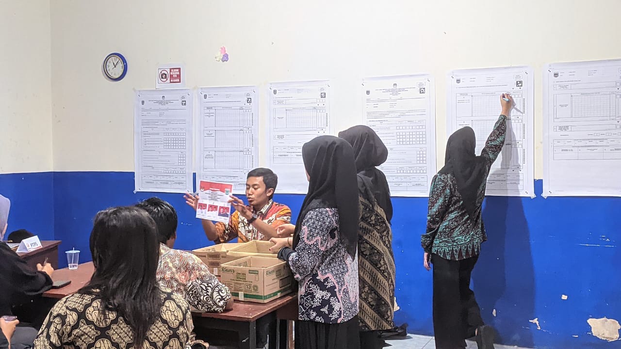 Paslon NH Menang Telak di TPS 11, Tempat Firhando Gumelar Nyoblos