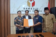 Warga 7 Kecamatan Laporkan Paslon Nomor Urut 2 ke Bawaslu Kabupaten Malang, Ada Apa?