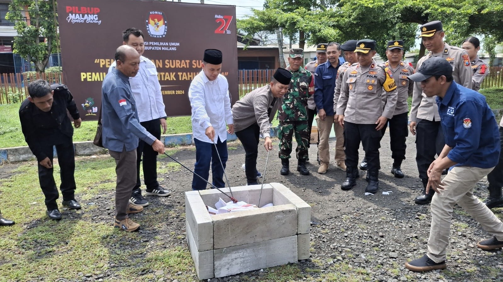 Sebanyak 1.736 Surat Suara Rusak Dibakar KPU Kabupaten Malang