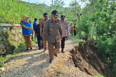Bupati Siapkan Anggaran Rp20 Miliar untuk Perbaikan Infrastruktur Akibat Banjir di Malang Selatan
