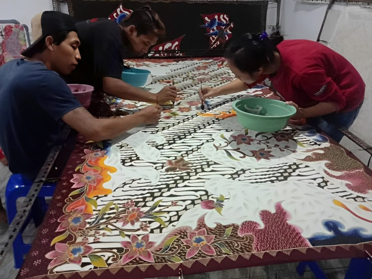 Sumari, Pengrajin Batik Khas Kota Batu yang Mampu Tembus Pasar International