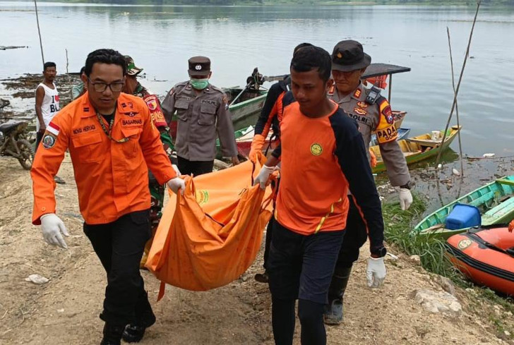 Tim SAR Gabungan Temukan Dua Korban Tenggelam di Sungai Pacal Bojonegoro