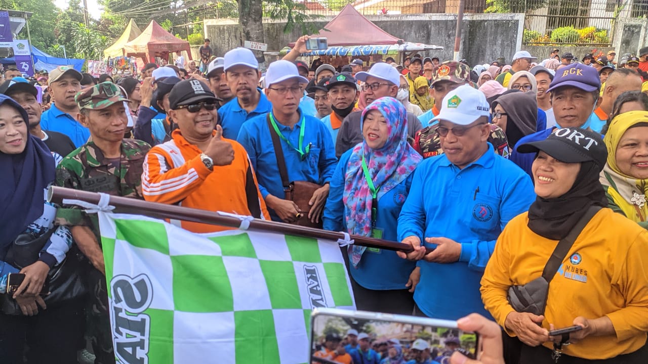 Peringati Hari Amal Bhakti ke-79, Kemenag Kabupaten Malang Gelar Jalan Sehat Berhadiah Umroh Gratis