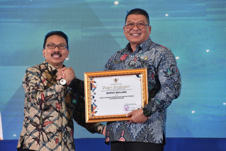 Bupati Malang Terima Penghargaan SKK Provinsi Jawa Timur 2024 14 Bupati Malang Terima Penghargaan SKK Provinsi Jawa Timur 2024