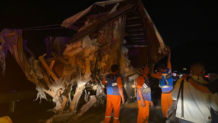 Kecelakaan Bus dan Truk di Tol Malang-Pandaan, 4 Orang Tewas