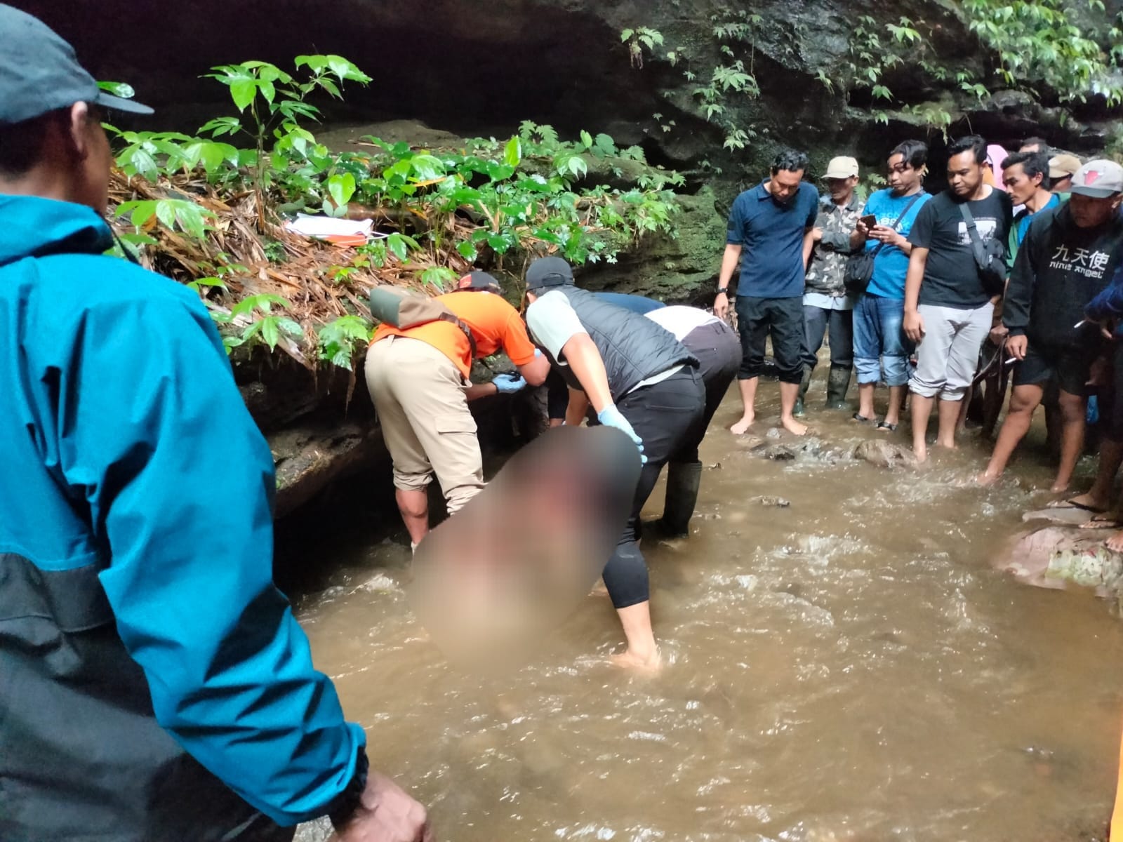 Dua Pemuda Ditemukan Tewas Secara Misterius di Dasar Sungai Perbatasan Tumpang-Poncokusumo