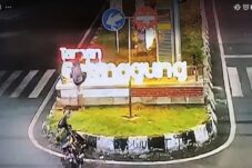 tangkapan layar perusakan signane