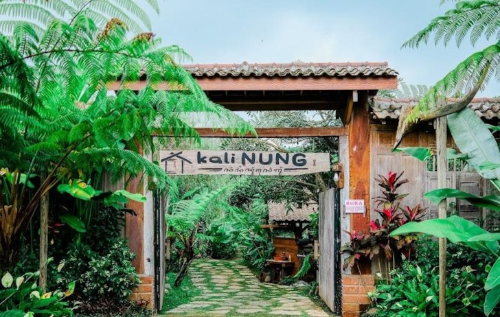 Kalinung Kafe, Resto Bernuansa Retro di Kota Batu Tawarkan Sajian Khas Desa 12 Kalinung Kafe, Resto Bernuansa Retro di Kota Batu Tawarkan Sajian Khas Desa