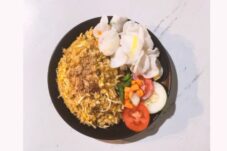 Nasi Goreng Rasa Rawon dan Soto Ayam yang Menggugah Selera