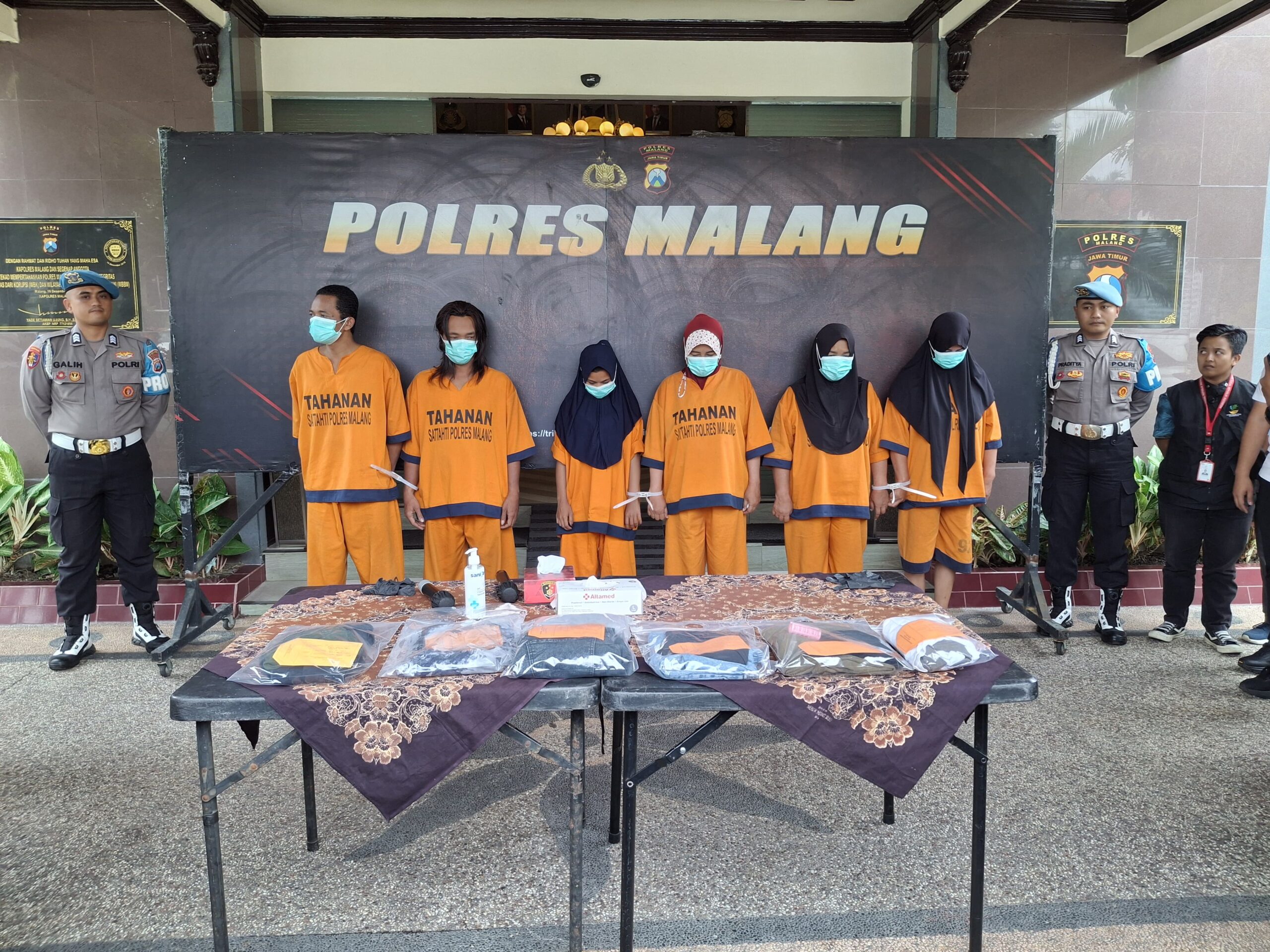 Pekerjakan 7 Anak di Bawah Umur sebagai Pelayan Kopi Cetol 6 Orang Pemilik Warung Kopi Ditahan