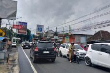 Libur Panjang Isra' Mi'raj dan Imlek, Lalin Kota Batu Membludak 2 IMG 20250128 190249