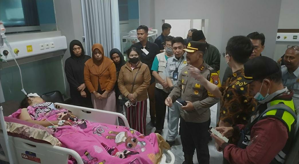 kapolres batu jenguk korban laka