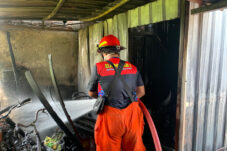 Bakar Sampah Picu Kebakaran Gudang di Lantai Dua
