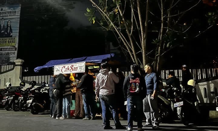 Sego Banting Cak San, Kuliner Legendaris di Gang Sempit Kota Malang
