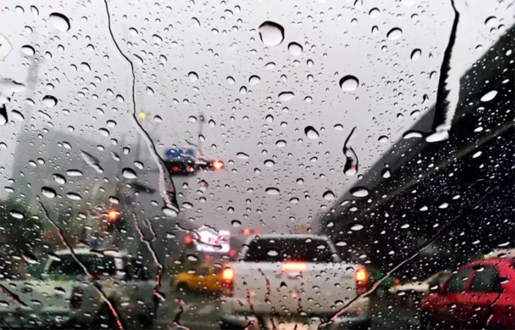 Cuaca Ekstrem Hingga Angin Kencang Diprediksi Melanda Jatim Hingga 28 Februari 2025