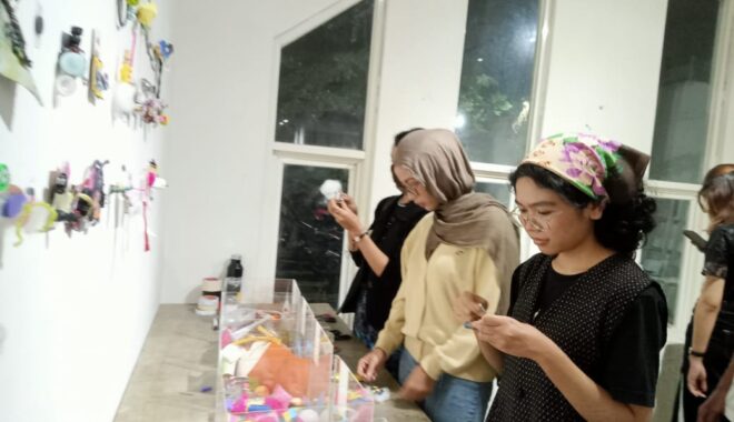 Antusias pengunjung pasar puisi kpkp