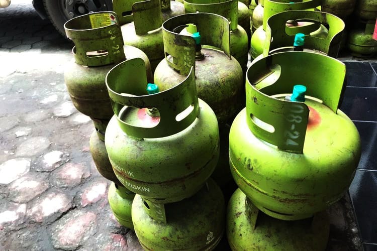 Pengecer di Kota Malang Khawatir, Kebijakan Beli LPG 3 Kg di Pangkalan Resmi Dinilai Sulitkan Masyarakat