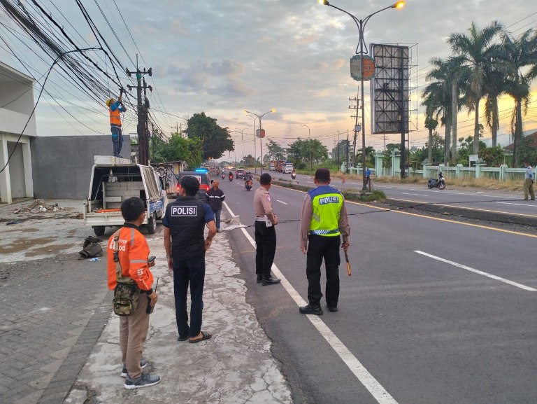 Polres Malang Selidiki Kematian Pengendara, Diduga Terjerat Kabel di Jalan Raya Lawang