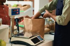 Pemerintah Jawa Timur Terapkan Regulasi Baru Bagi UMKM, Apa Dampaknya? 19 IMG 8943