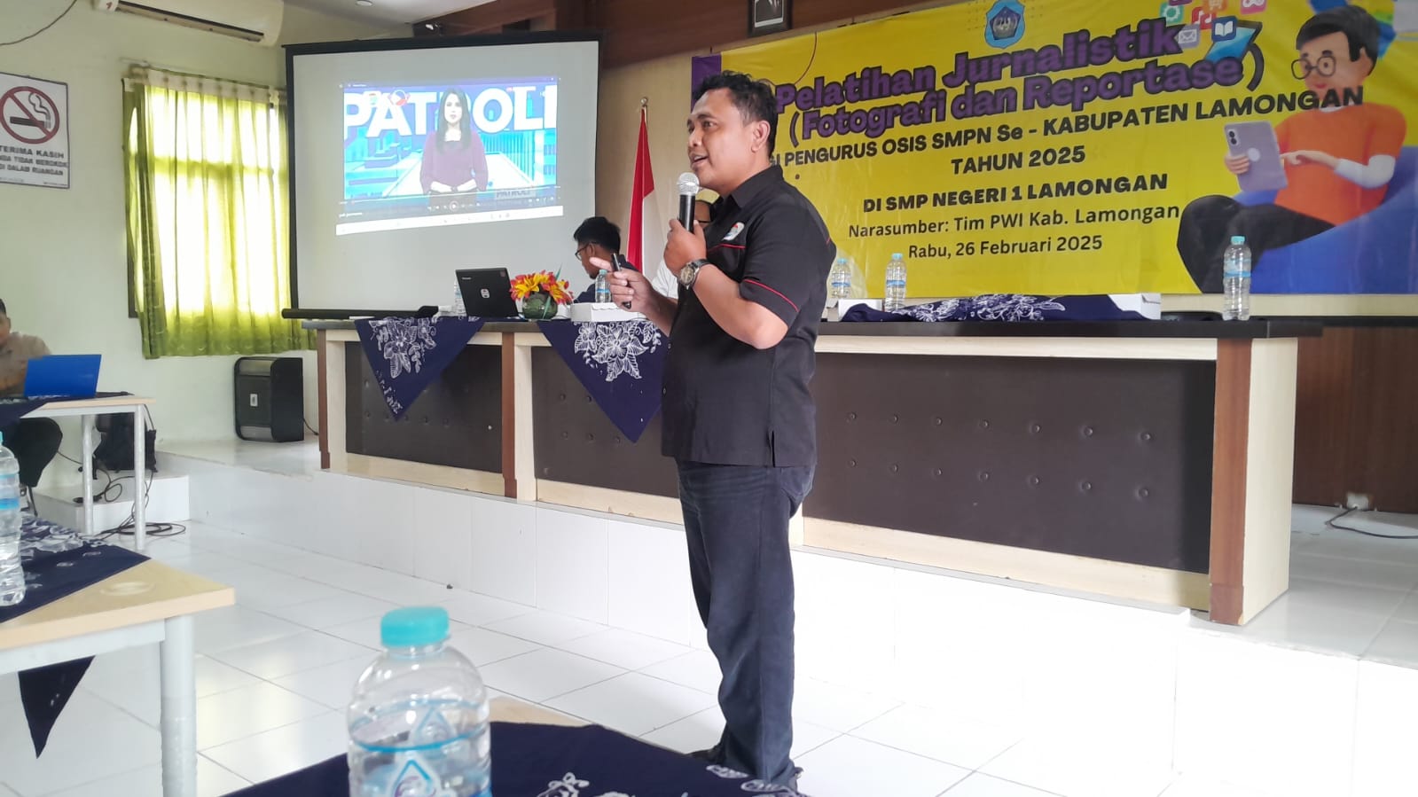 PWI dan Dinas Pendidikan Gelar Pelatihan Jurnalistik untuk Pelajar SMP dan Guru se Kabupaten Lamongan 9 pwi lamongan