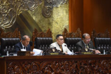 60f62d7e 94b4 4038 8a65 25337a8aa888