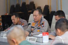 9d9e1dc9 8870 4b19 b7d9 d393527c4d4b