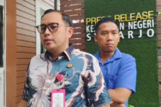 Tiga Tersangka Kasus Korupsi Tanah Kas Desa Sidokerto Ditahan Kejari Sidoarjo