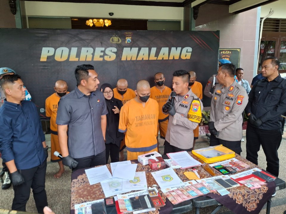 Polisi Tangkap Lima Orang Pelaku Pemerasan Berkedok Wartawan dan Anggota LSM