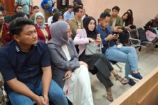 Tangis Pemilik MS Glow Saat Jadi Saksi di Sidang Kasus Selebgram Isa Zega