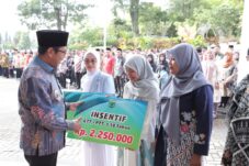 Jelang Hari Raya Idul Fitri, Pemkot Batu Berikan Insentif untuk GTT PTT, Guru Keagamaan dan Hafidz 15 IMG 20250327 185719