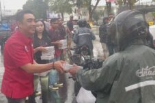 Jalankan Perintah Megawati, Banteng Muda Indonesia Bagikan Ribuan Takjil Gratis di Jember 13 IMG 20250328 134528