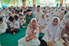 Komisaris PT ACA, Iwan Kurniawan Meminta Masukan Kepada Pengantar Anak Yatim Piatu 8 Komisaris PT ACA, Iwan Kurniawan Meminta Masukan Kepada Pengantar Anak Yatim Piatu