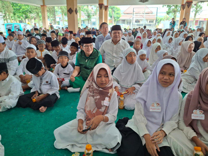 Komisaris PT ACA, Iwan Kurniawan Meminta Masukan Kepada Pengantar Anak Yatim Piatu