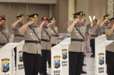 Rotasi Besar di Polda Jatim, Kapolda Lantik Sejumlah Pejabat Baru dan Kapolres