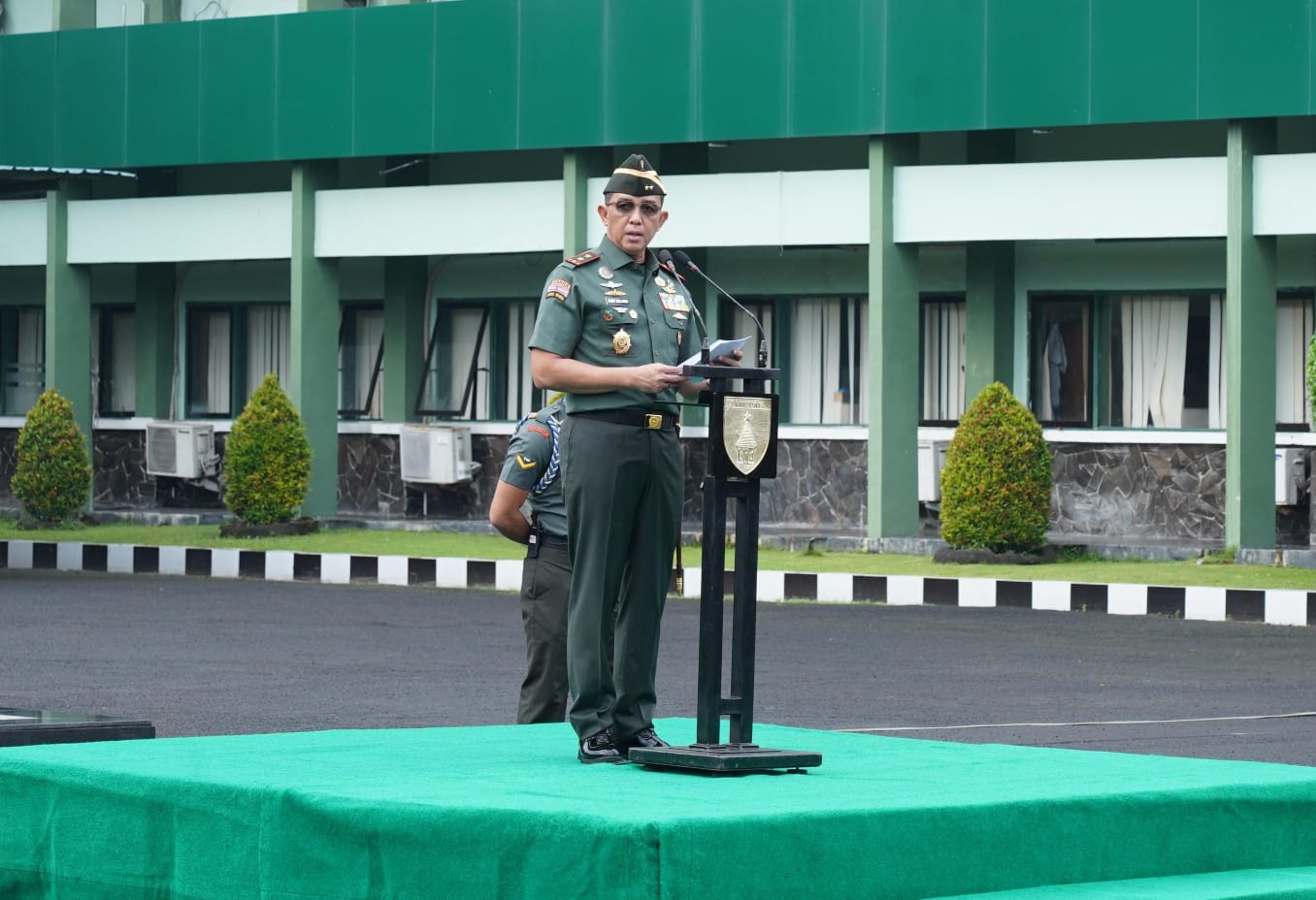 Seragam Tak Menyembunyikan Luka, Pangdam Serukan Integritas Prajurit dan ASN 10 IMG 20250417 WA0079