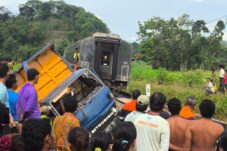 KAI Pertimbangkan Gugat Truk Tabrak KA Ijen Ekspres, Pemkab Jember Diharap Perhatikan ke Perlintasan Sebidang