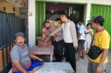 Warga Jember Geger Penemuan Bayi di Depan Pertokoan